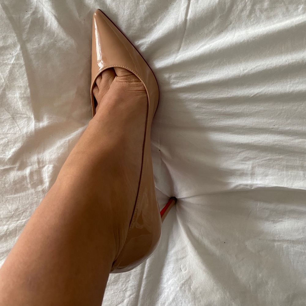 Christian louboutin nude heel
